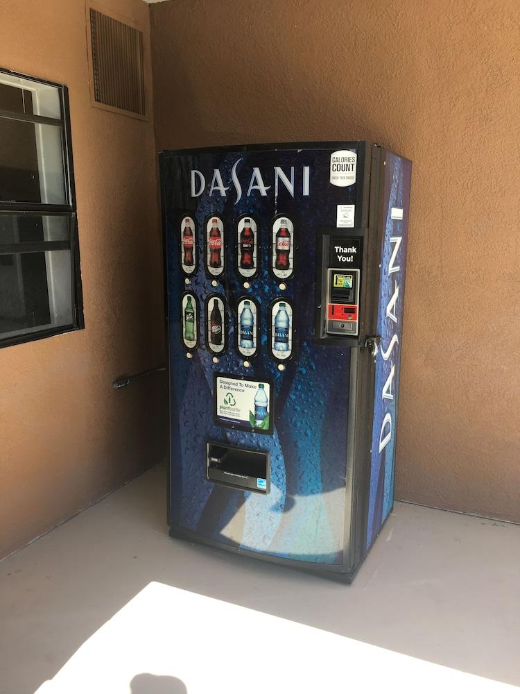 Days Inn By Wyndham Tucson Airport Exterior photo