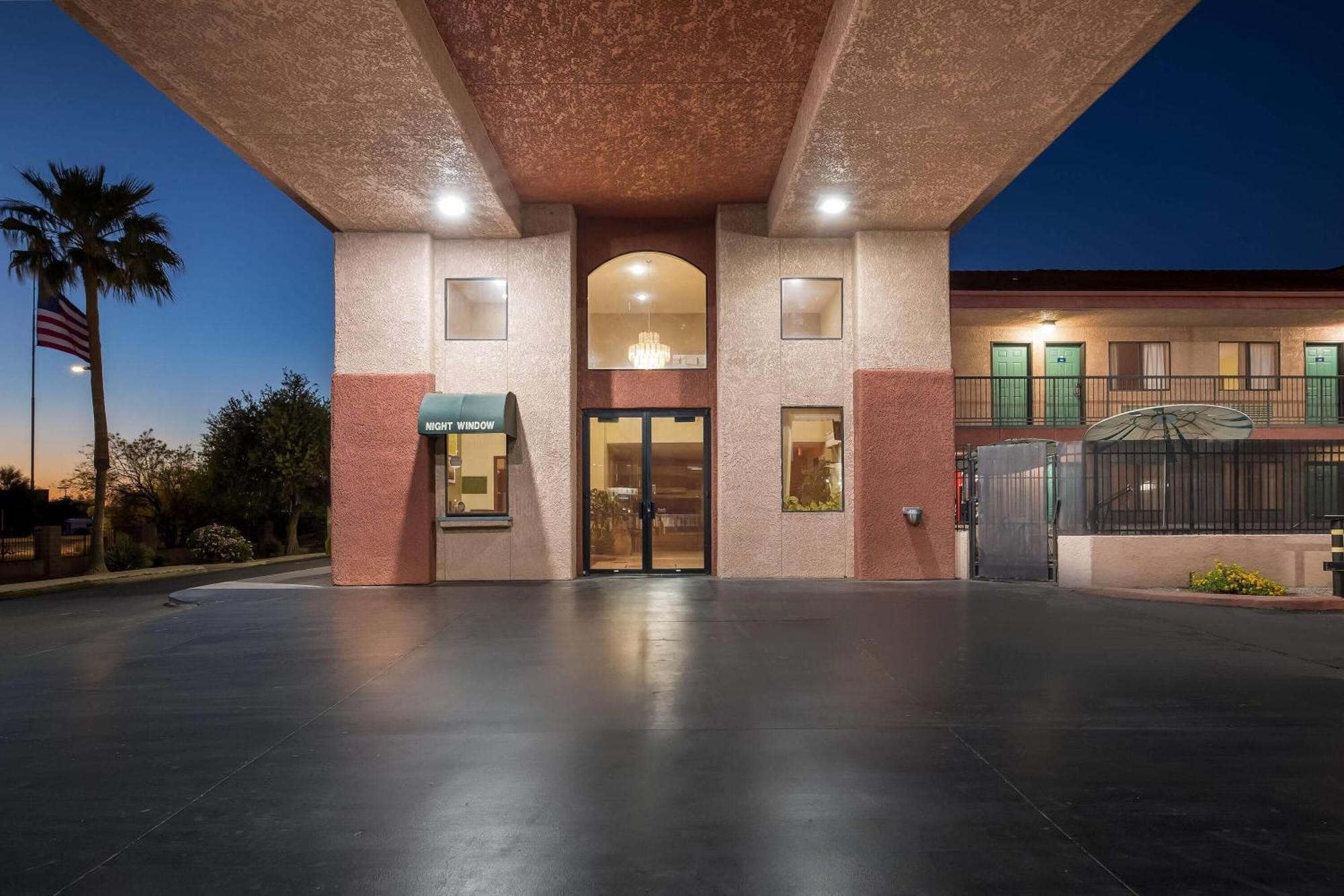 Days Inn By Wyndham Tucson Airport Exterior photo