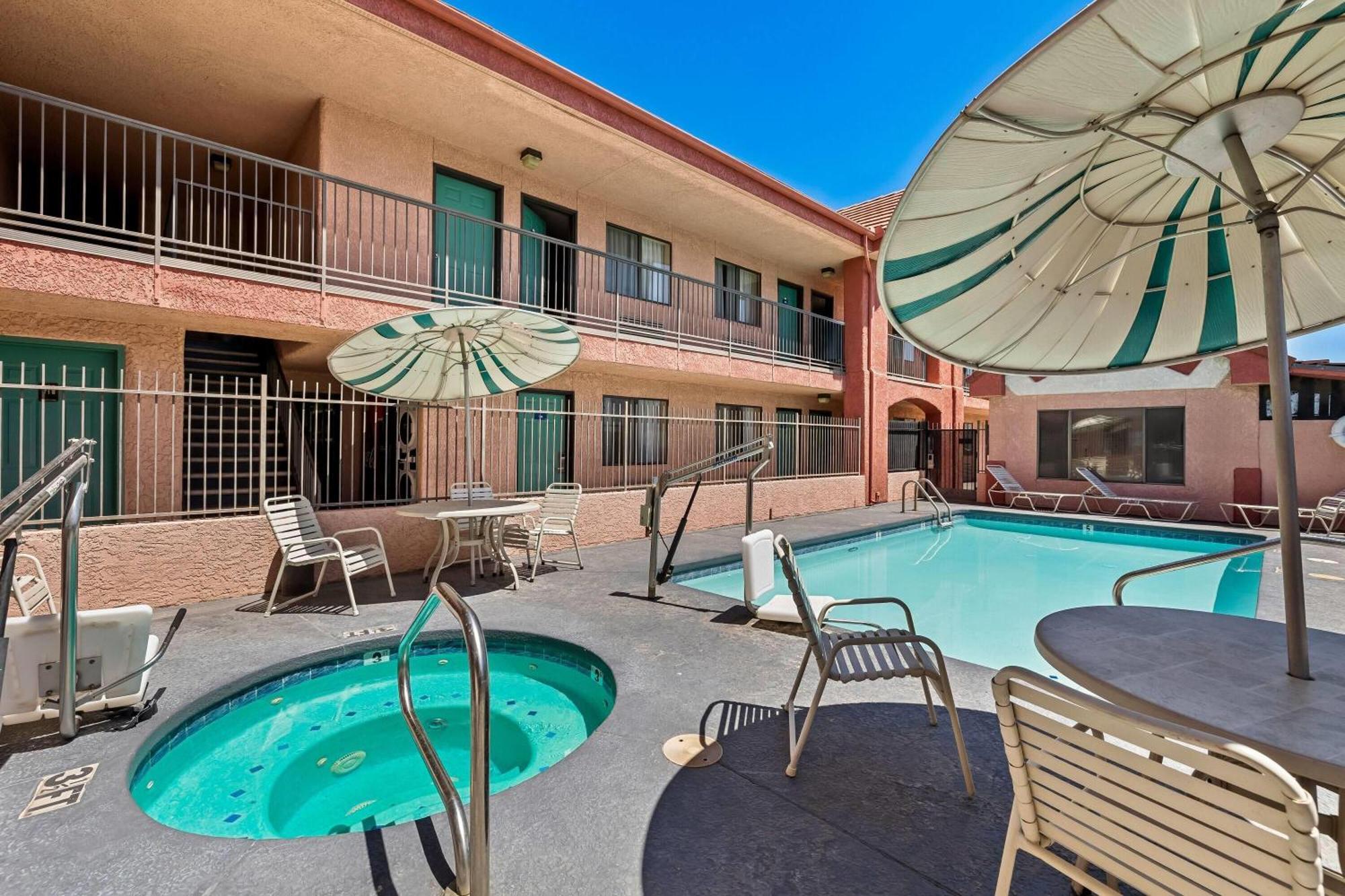 Days Inn By Wyndham Tucson Airport Exterior photo