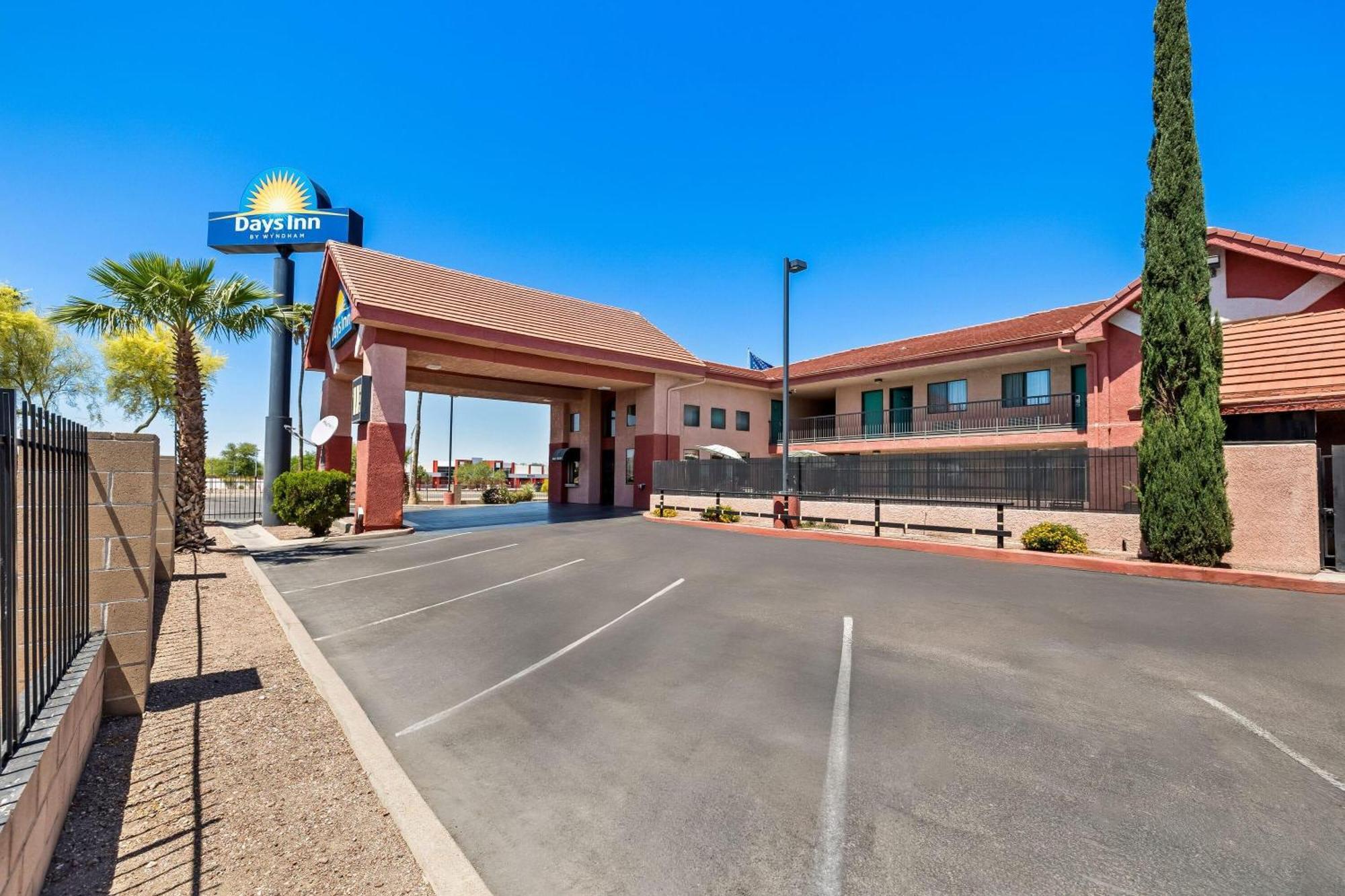 Days Inn By Wyndham Tucson Airport Exterior photo